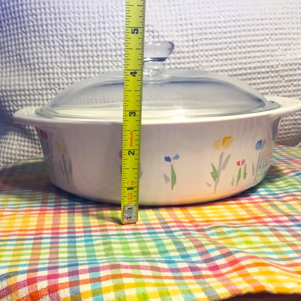 Vintage STUDIO NOVA 2.25 Qt Round Covered Casserole Fresh Mint (Made In Japan)